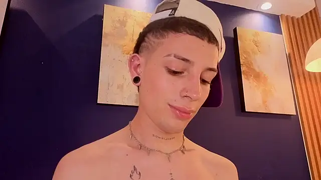 Luca_Prince_: απευθείας συνομιλία ΧΧΧ