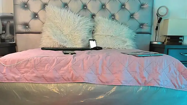 AdharaSkinny_'s Live XXX Chat