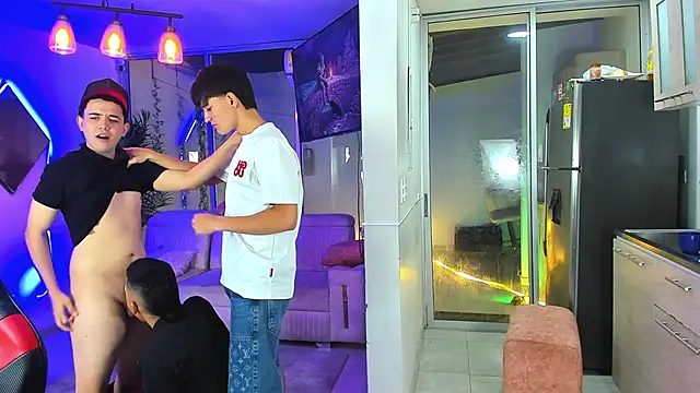 HouseofwarriosのライブXXXチャット