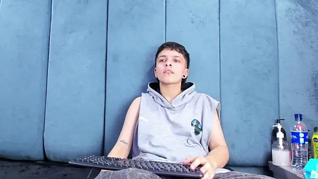 Megan_Thompson_: онлайн-секс-чат