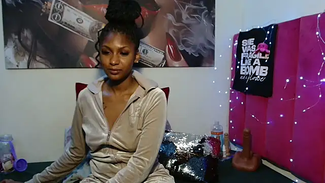 Moreish-06's Live XXX Chat