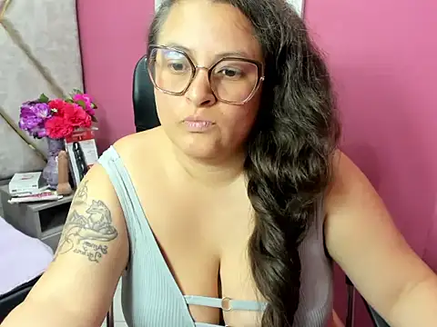 Sarah_Boobs_'s Live XXX Chat