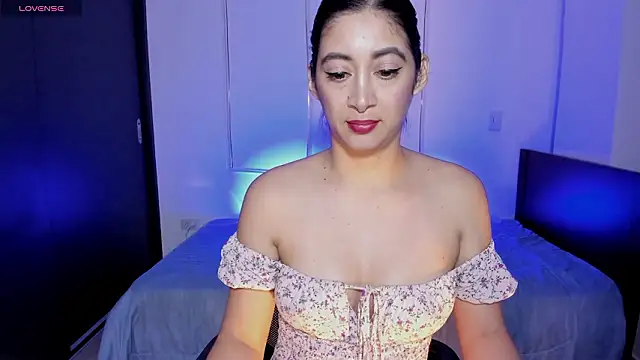 MeganWhite3 Chat XXX in diretta