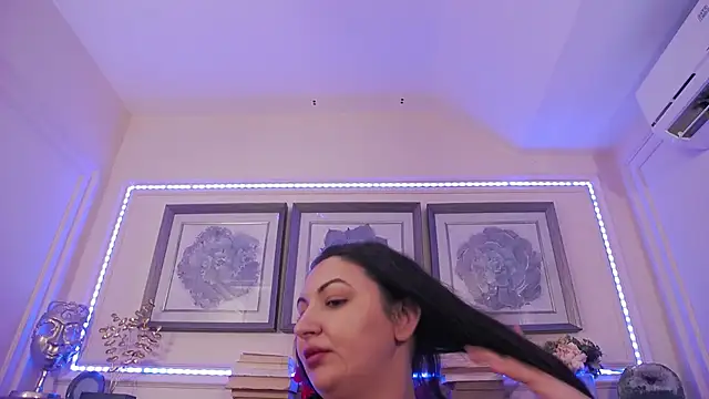 Chat +18 de BustyEva_ ao vivo