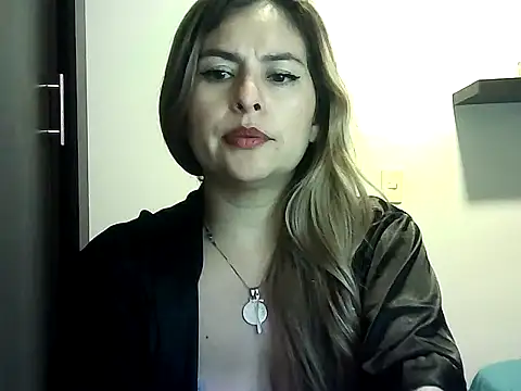 Valery__Rouse_ Chat XXX in diretta