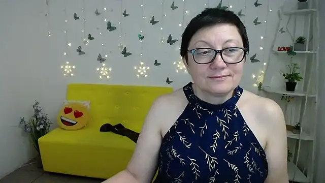 EmilyL0ve Chat XXX in diretta