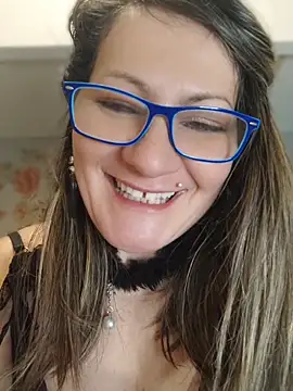 Chat XXX en directo de Lovely_Chiara