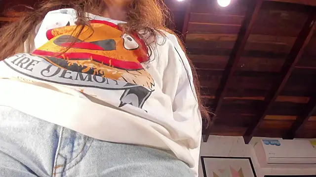 MiaKay1 Chat XXX in diretta