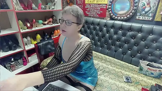 Lily4yourfun – webcam-show