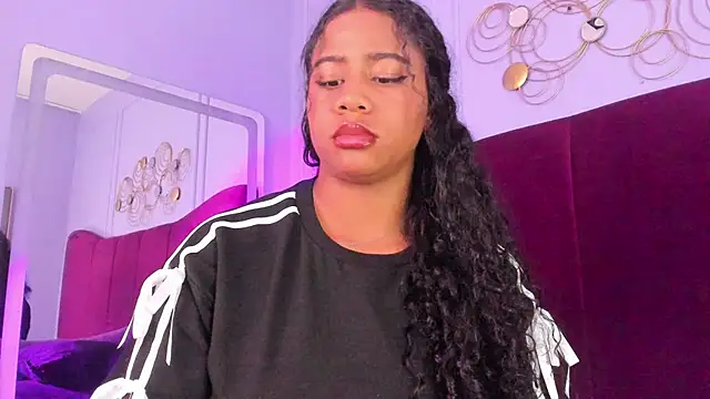 XXX chat uživo modela Sofi_Fox_