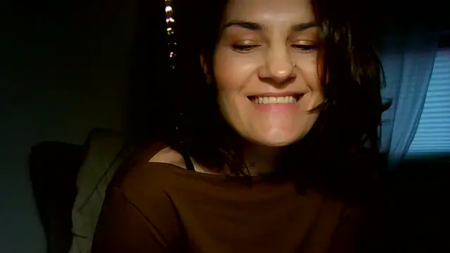 Ms-Lust1- – Live XXX-chat