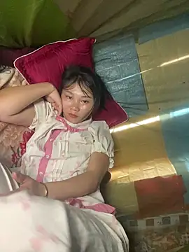 Lucky-baby077 Obrolan Langsung XXX