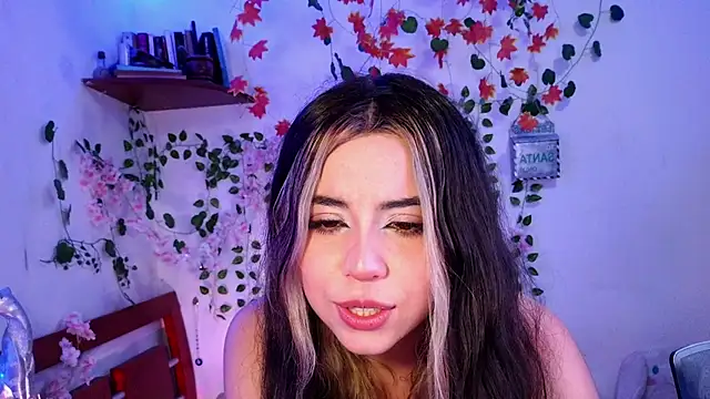 Živý XXX chat Kittyuwu_