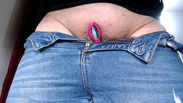 EmmyHornyDirtyのライブXXXチャット