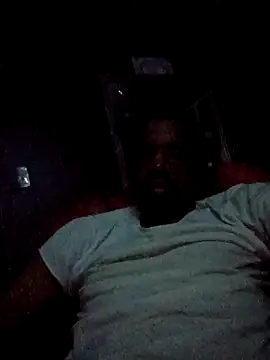 Macc74: διαδικτυακό σόου στην κάμερα