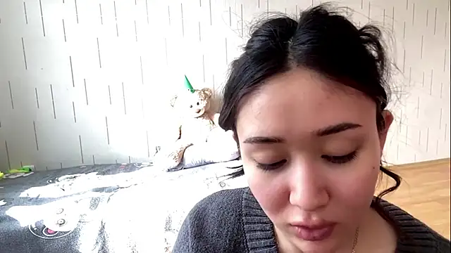 YourMiIaのライブXXXチャット