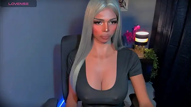 xEllaineCumsLotx Show Webcam