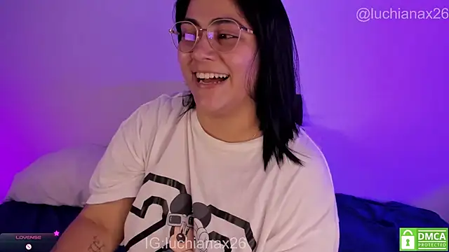 Živý XXX chat lucy26_