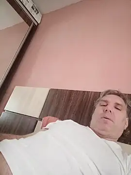 Saysomething3 élő XXX-chatje