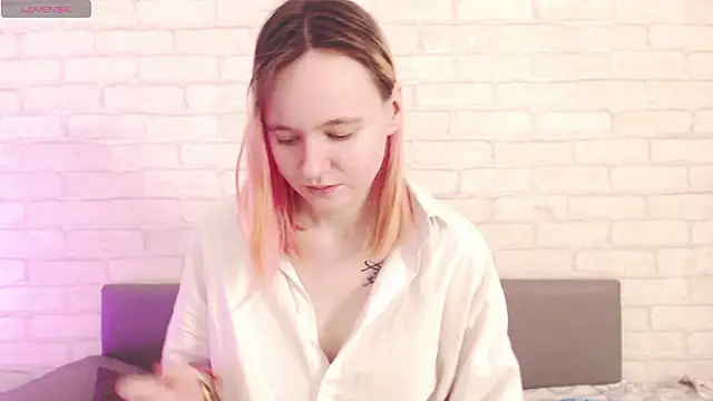 Ericha_Stone Adlı Modelin Canlı XXX Sohbeti