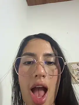 Julieta_Duque: онлайн-секс-чат