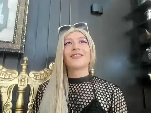 Gomory_Niix's Live XXX Chat