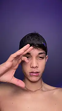 DiamondEssence: απευθείας συνομιλία ΧΧΧ