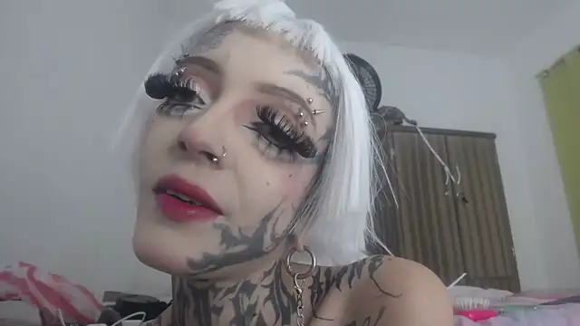 barbara_anal_squirt_ 即時 XXX 聊天