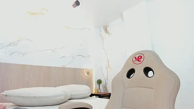 kylie_ward 现场XXX聊天