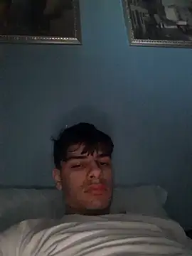 ilcazzone32 Webcam Show