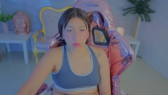 moraa_s Chat XXX live