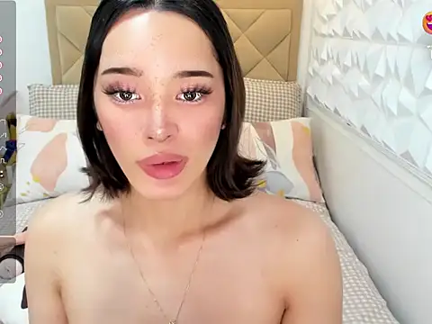 Онлайн чат XXX TsHeartXxx