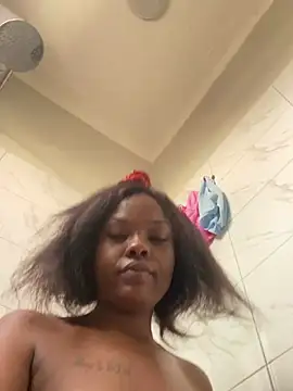 Dellah27 Chat XXX in diretta