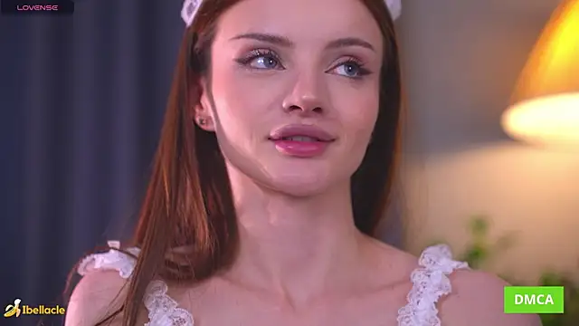 XXX chat uživo modela Bellacle