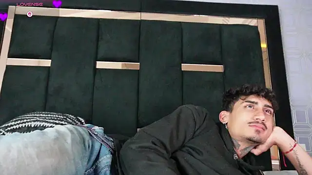 Dark_Eros_'s Live XXX Chat