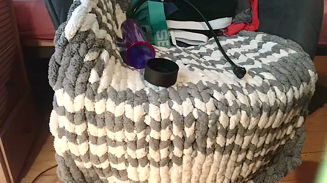 T0Yforeskin live XXX chat