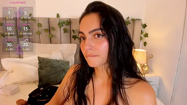 kareena_basu's Live XXX Chat