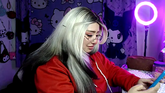 lussyevans24 Live XXX-chat