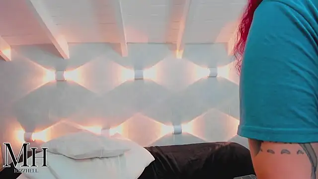 MizzHell Chat XXX in diretta