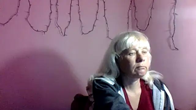 sakura_blonde élő XXX-chatje