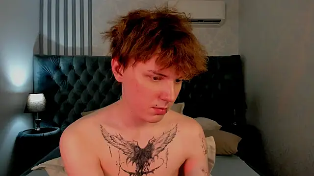 KevinMilky – webcam-show