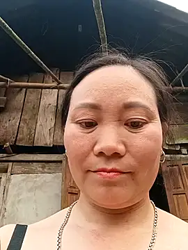 Lindxx-hot Chat XXX in diretta