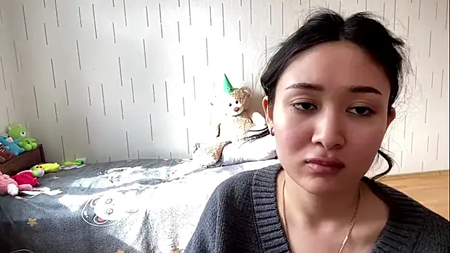 دردشة YourMiIa الجنسية المباشرة