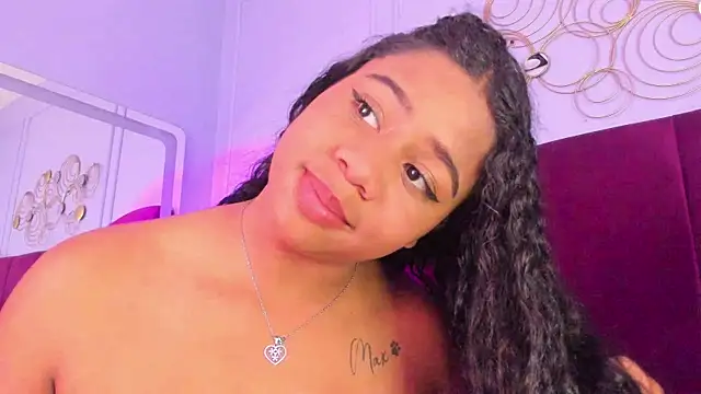 Sofi_Fox_ 라이브 XXX 채팅