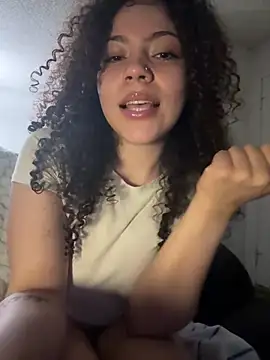 ladylavish: διαδικτυακό σόου στην κάμερα