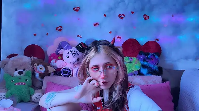 _Devill_Baby: онлайн-секс-чат