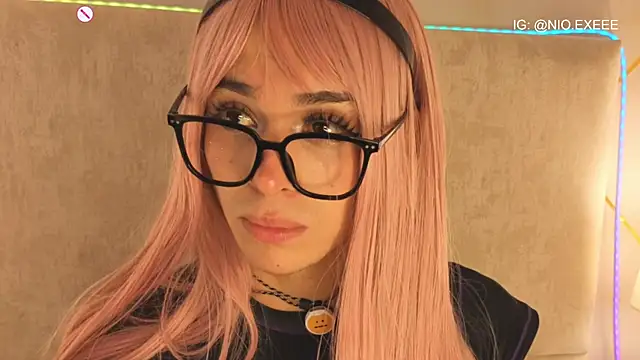 Nioki_ webkamerás műsora