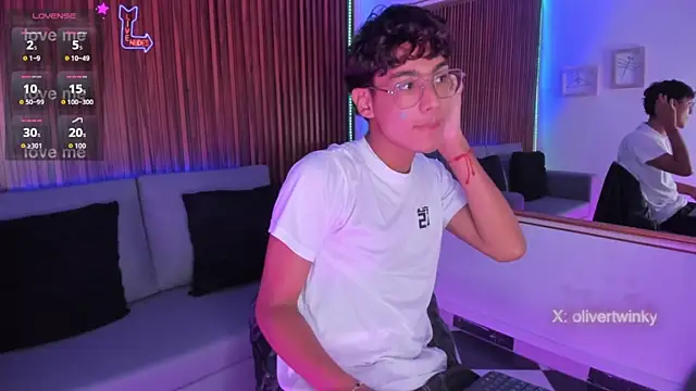 Oliver20__ Chat XXX in diretta
