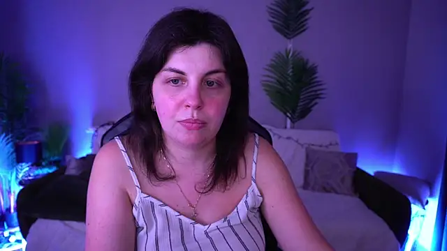 MirandaWong's Live XXX Chat