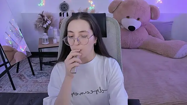 VirtuallVoyant 现场XXX聊天